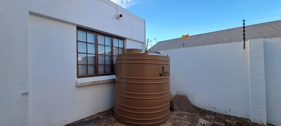 6 Bedroom Property for Sale in Eureka Free State